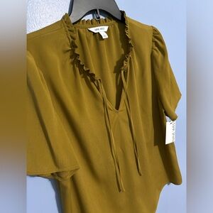 Nine West NWT Women’s Blouse Flowy Yellow’ish Gold’ish